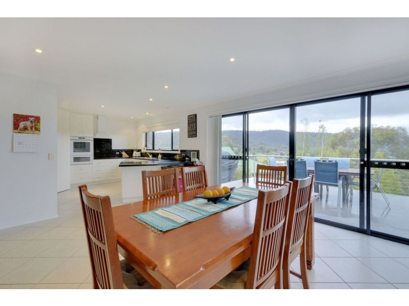 8 Wassell Place, Lindisfarne TAS 7015