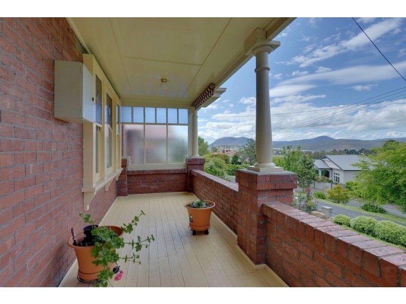 4 Burnside Avenue, New Town TAS 7008