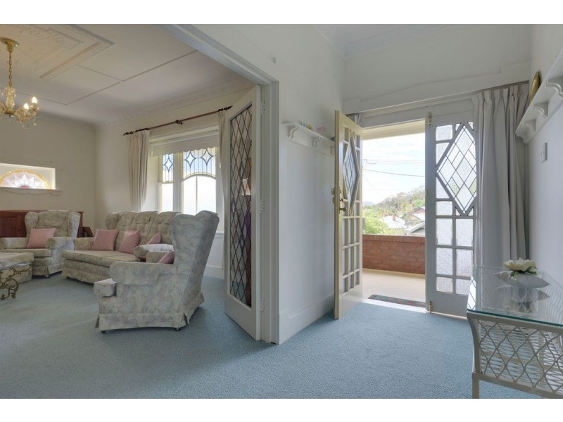 4 Burnside Avenue, New Town TAS 7008