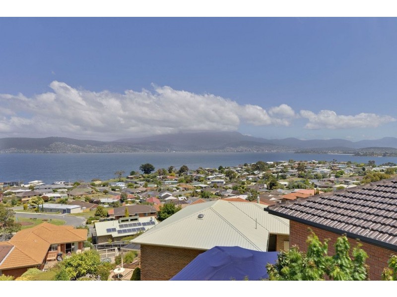 2/14 Fairisle Terrace, Howrah TAS 7018