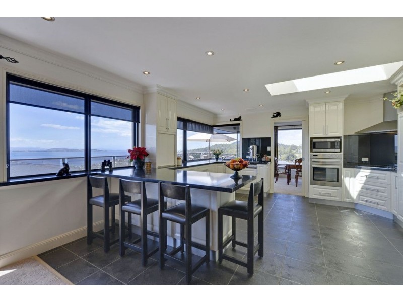 83 Burwood Road, Blackmans Bay TAS 7052