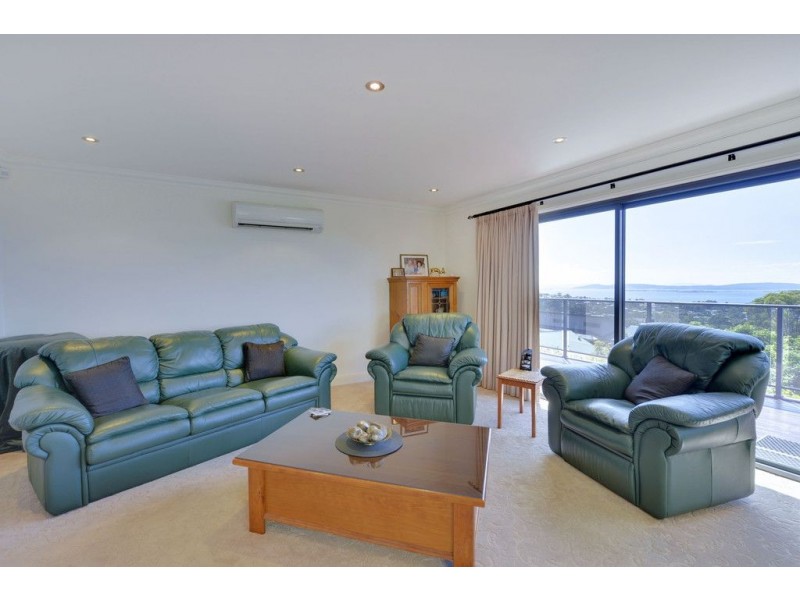 83 Burwood Road, Blackmans Bay TAS 7052