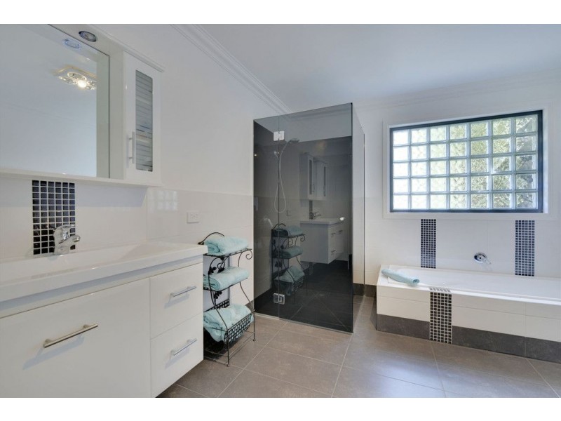 83 Burwood Road, Blackmans Bay TAS 7052