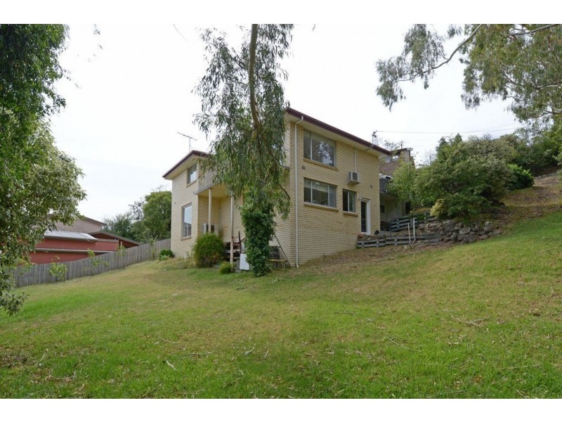 533 Churchill Avenue, Sandy Bay TAS 7005