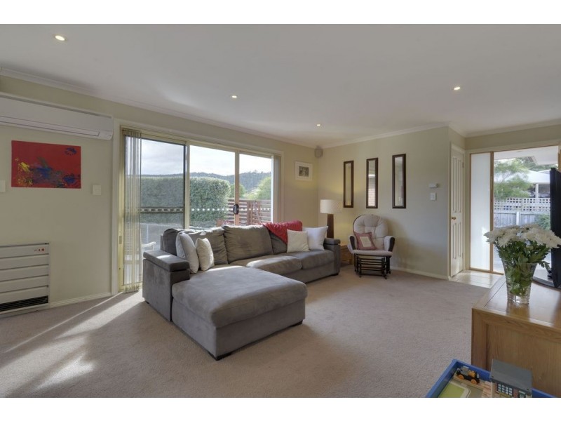 1/26 Manor  Gardens, Kingston TAS 7050