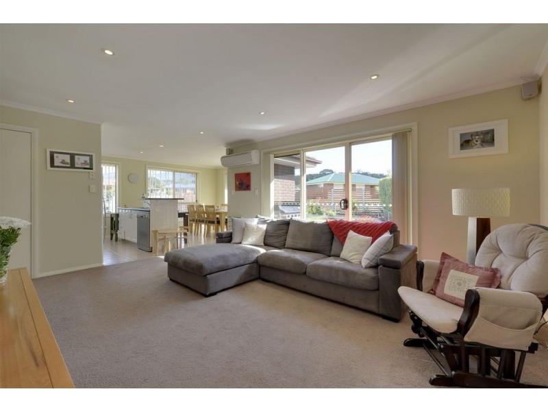 1/26 Manor  Gardens, Kingston TAS 7050