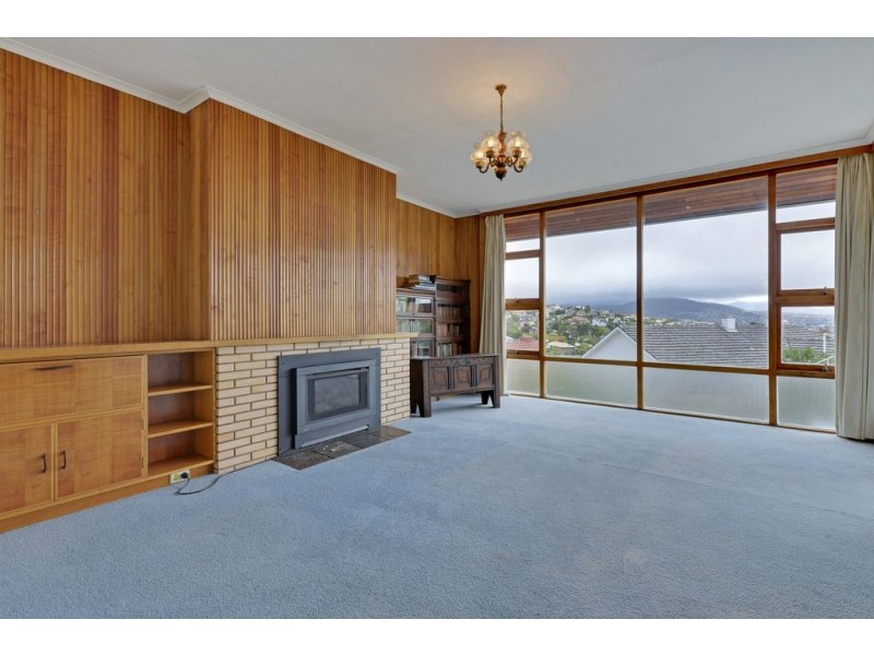 21 Sonning Crescent, Sandy Bay TAS 7005