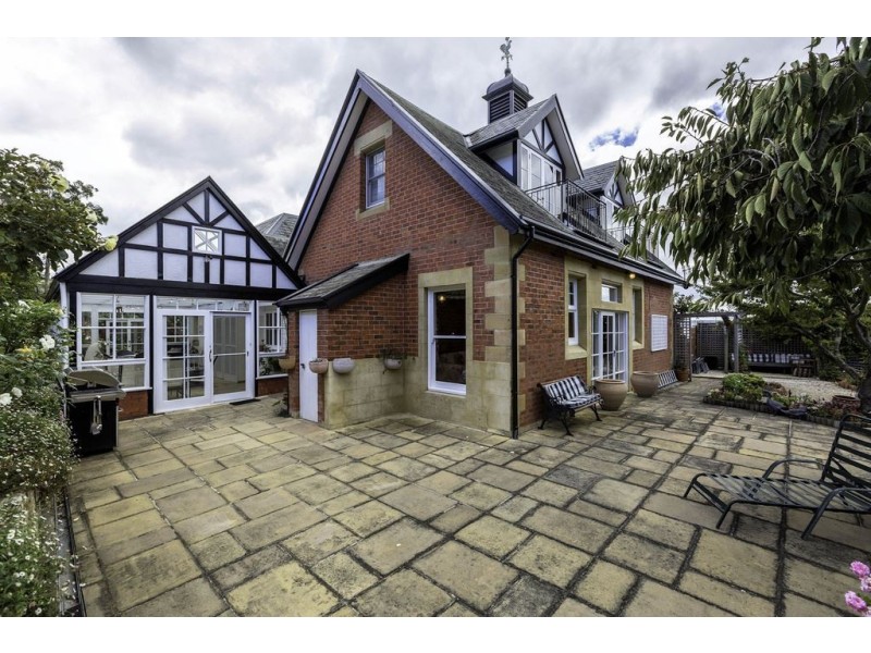 6 Morris Avenue, Taroona TAS 7053