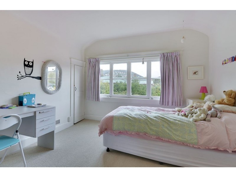 5 Duke Street, Sandy Bay TAS 7005
