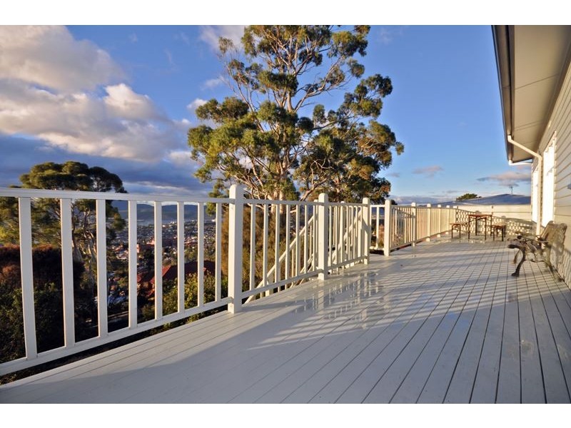 32 Darling Parade, Mount Stuart TAS 7000