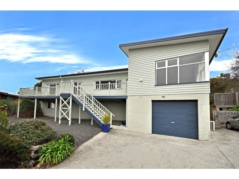 32 Darling Parade, Mount Stuart TAS 7000