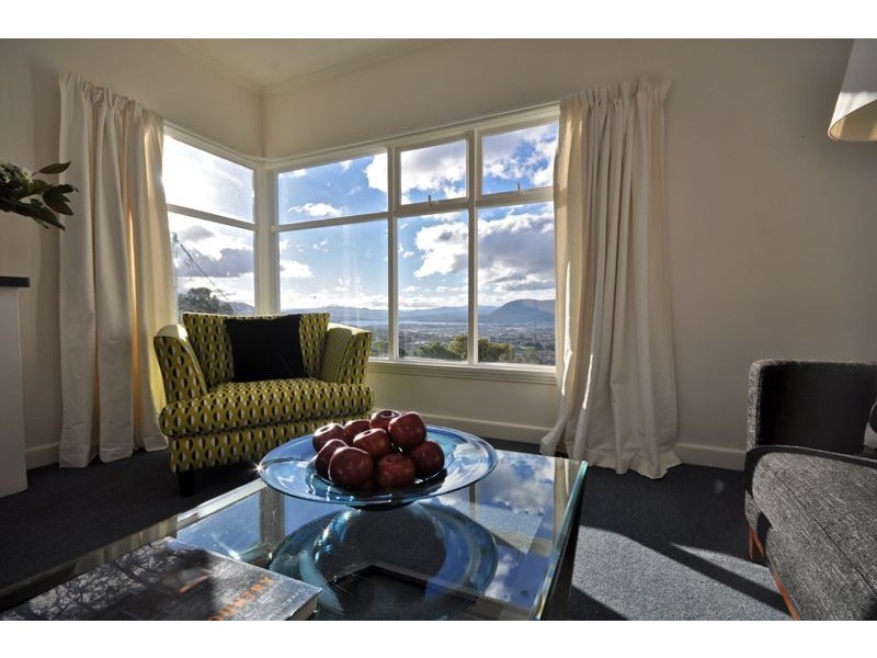 32 Darling Parade, Mount Stuart TAS 7000
