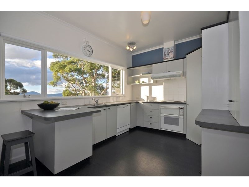 32 Darling Parade, Mount Stuart TAS 7000