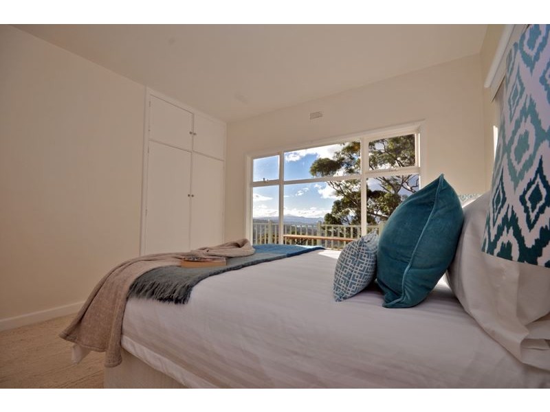 32 Darling Parade, Mount Stuart TAS 7000