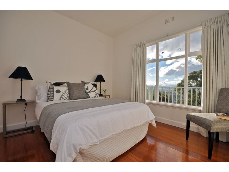 32 Darling Parade, Mount Stuart TAS 7000