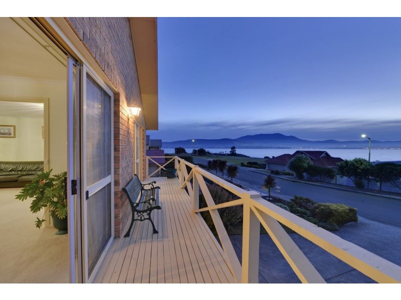 5 Pindos Drive, Tranmere TAS 7018