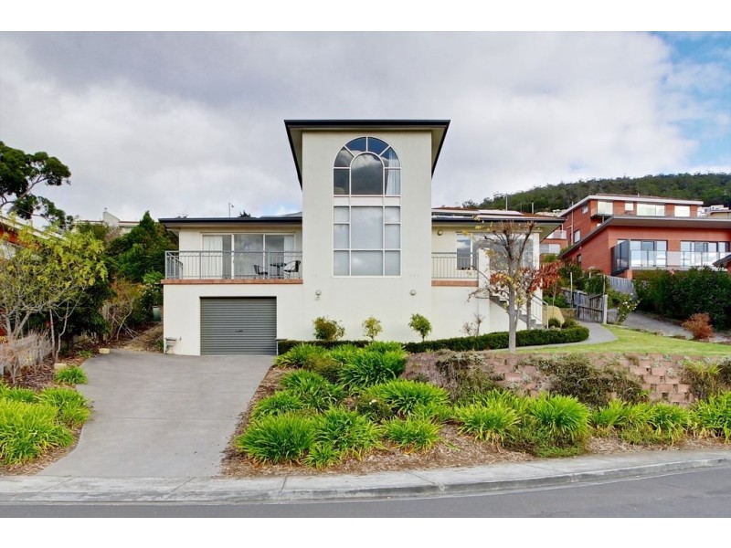 38 Coolabah Road, Sandy Bay TAS 7005