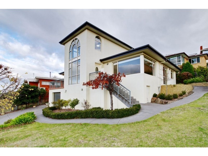 38 Coolabah Road, Sandy Bay TAS 7005