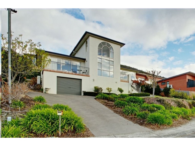 38 Coolabah Road, Sandy Bay TAS 7005