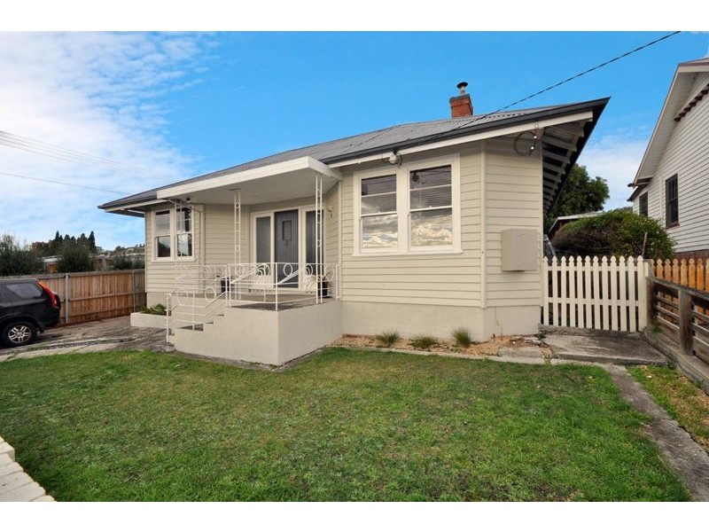 11 Gant Street, Lenah Valley TAS 7008