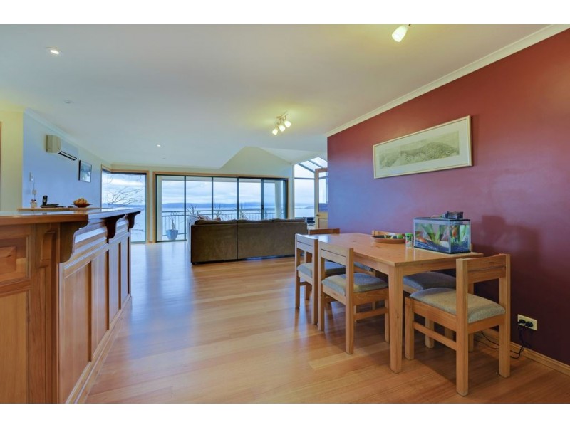 55 Coolamon Road, Taroona TAS 7053