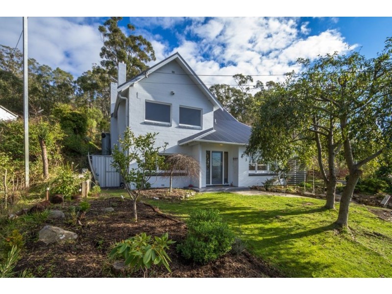 135 Channel Highway, Taroona TAS 7053