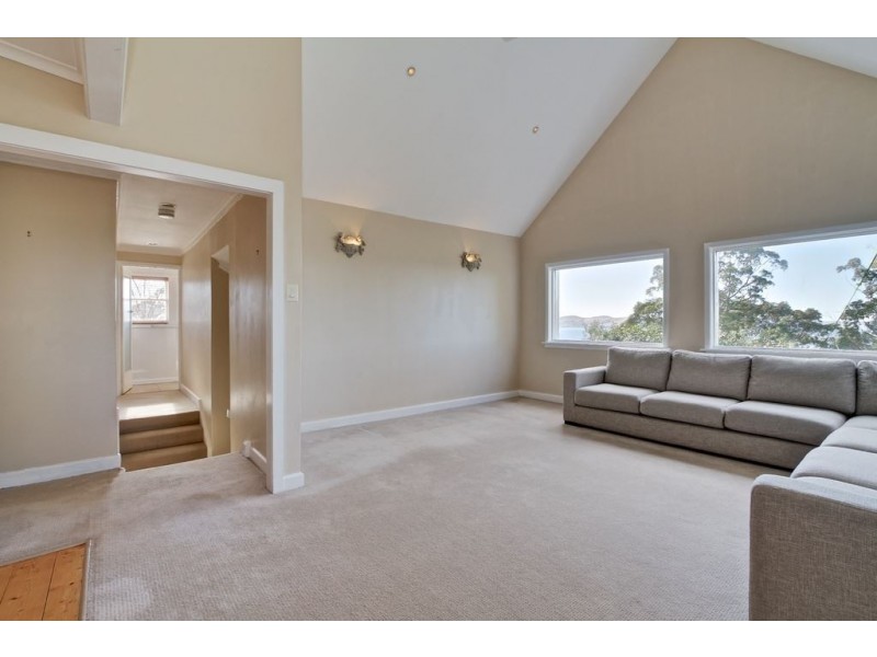 135 Channel Highway, Taroona TAS 7053