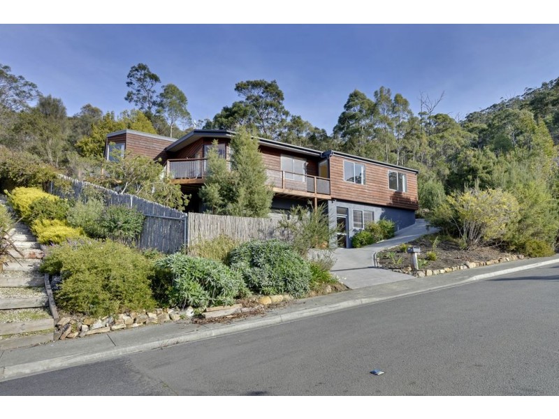 10 Atunga Street, Taroona TAS 7053