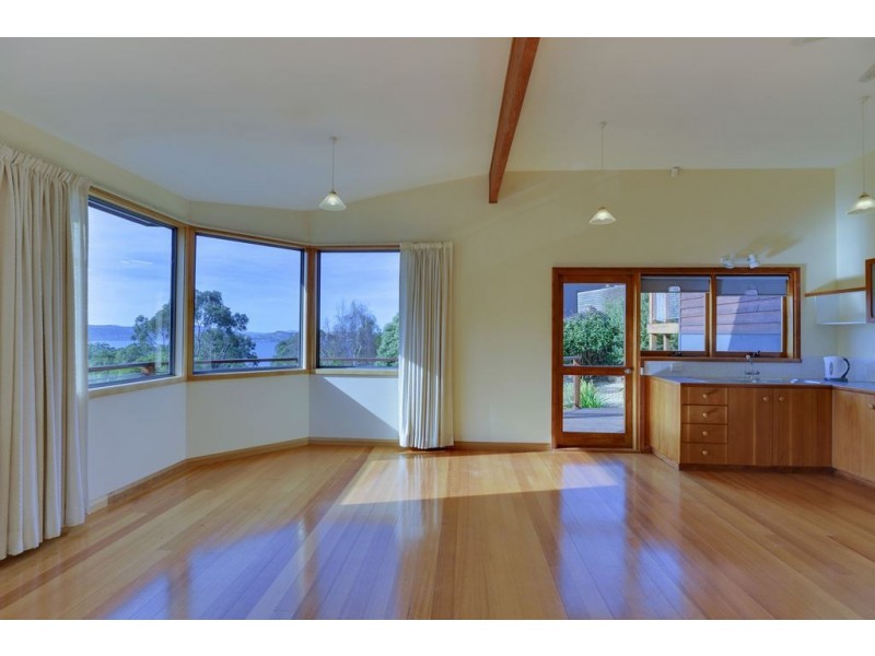 10 Atunga Street, Taroona TAS 7053