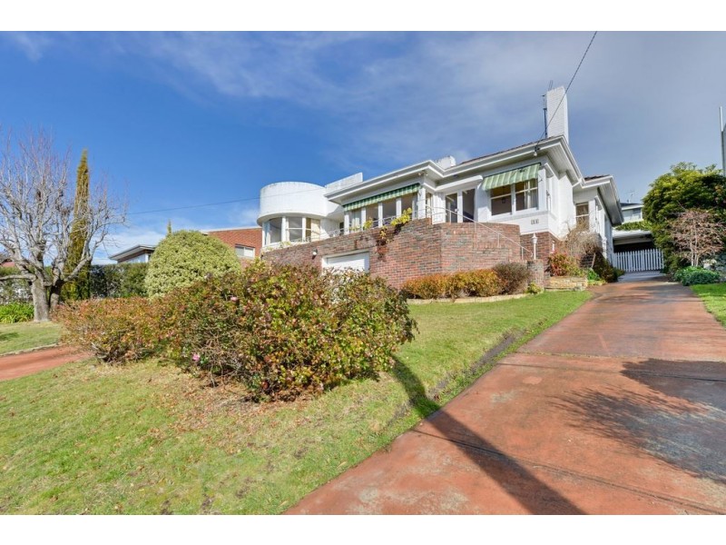 14 Heathcombe Crescent, Sandy Bay TAS 7005
