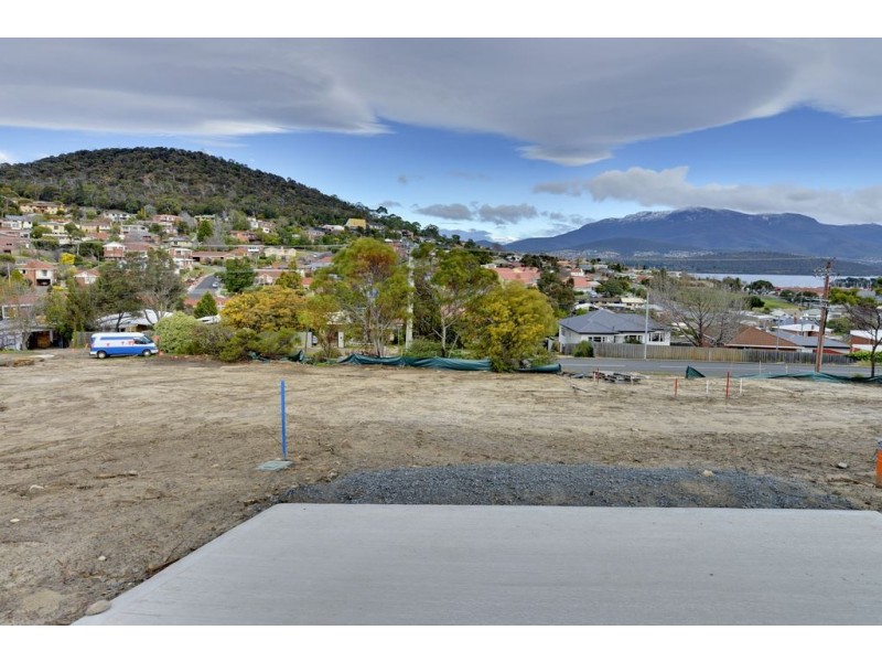 6/163 Gordons Hill Road, Lindisfarne TAS 7015