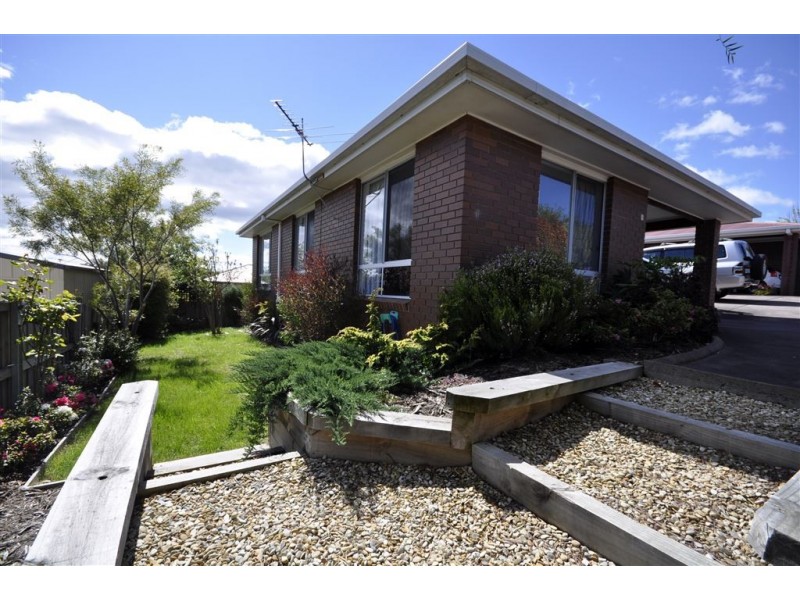 2/125 Augusta Road, Lenah Valley TAS 7008