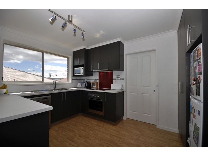 2/125 Augusta Road, Lenah Valley TAS 7008