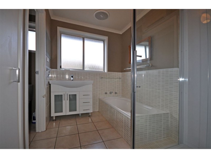 2/125 Augusta Road, Lenah Valley TAS 7008