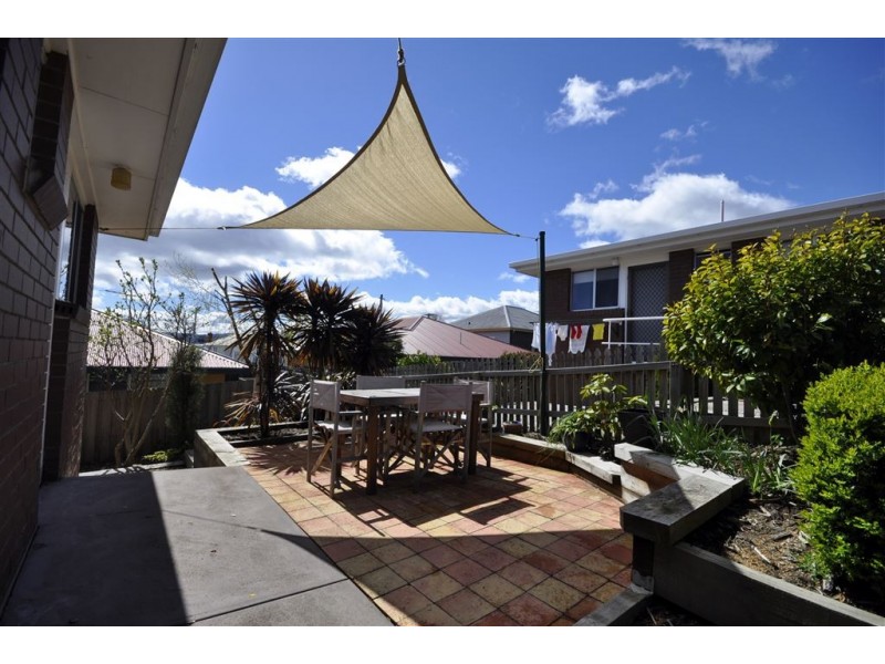 2/125 Augusta Road, Lenah Valley TAS 7008