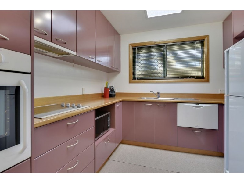 17D Amundsen Crescent, Warrane TAS 7018