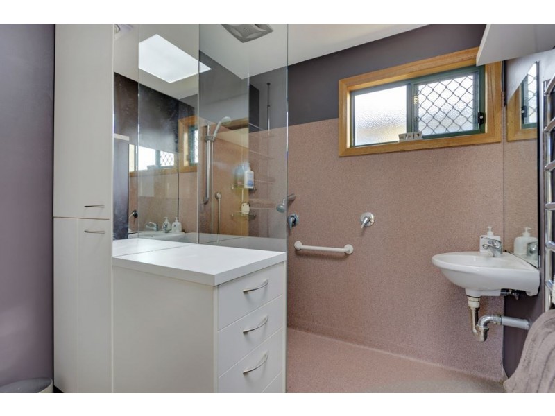 17D Amundsen Crescent, Warrane TAS 7018