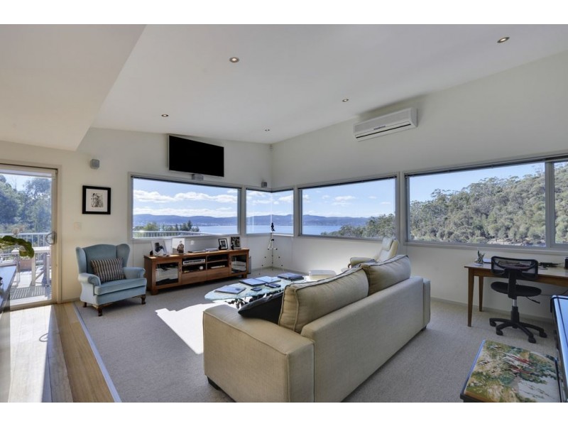 2/31 Gardenia Grove, Sandy Bay TAS 7005