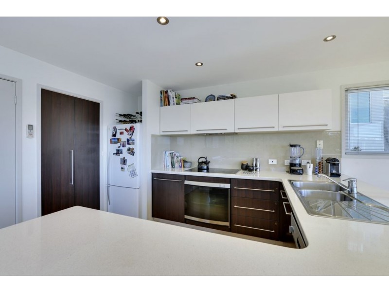 2/31 Gardenia Grove, Sandy Bay TAS 7005