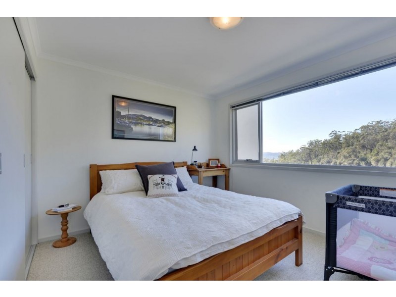 2/31 Gardenia Grove, Sandy Bay TAS 7005