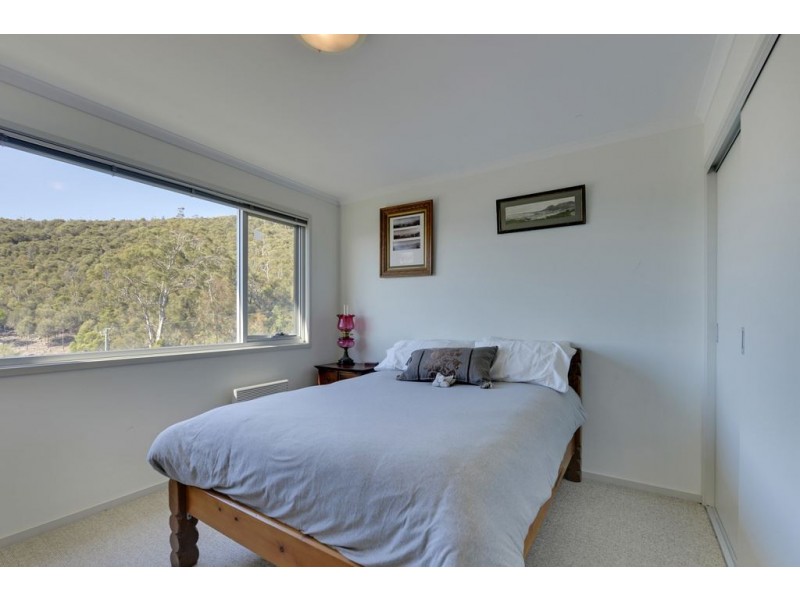 2/31 Gardenia Grove, Sandy Bay TAS 7005