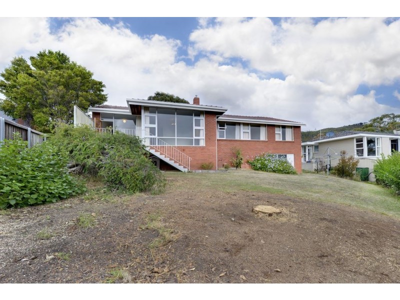 21 Sonning Crescent, Sandy Bay TAS 7005