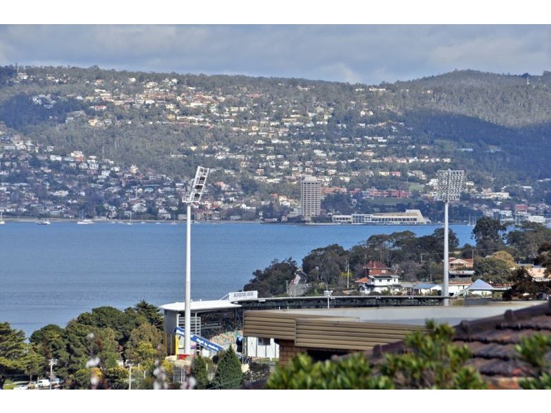 36 River Street, Bellerive TAS 7018