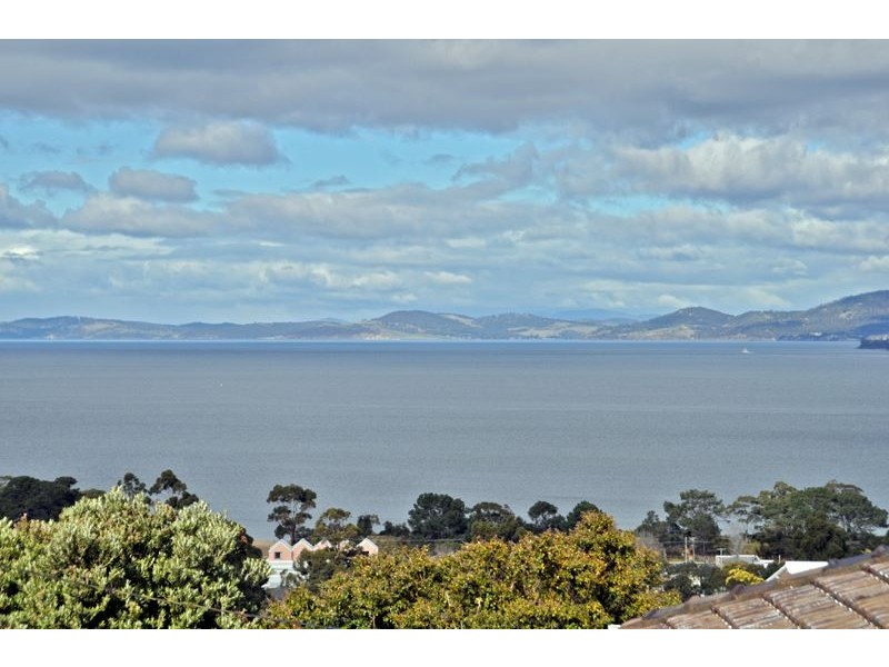 36 River Street, Bellerive TAS 7018