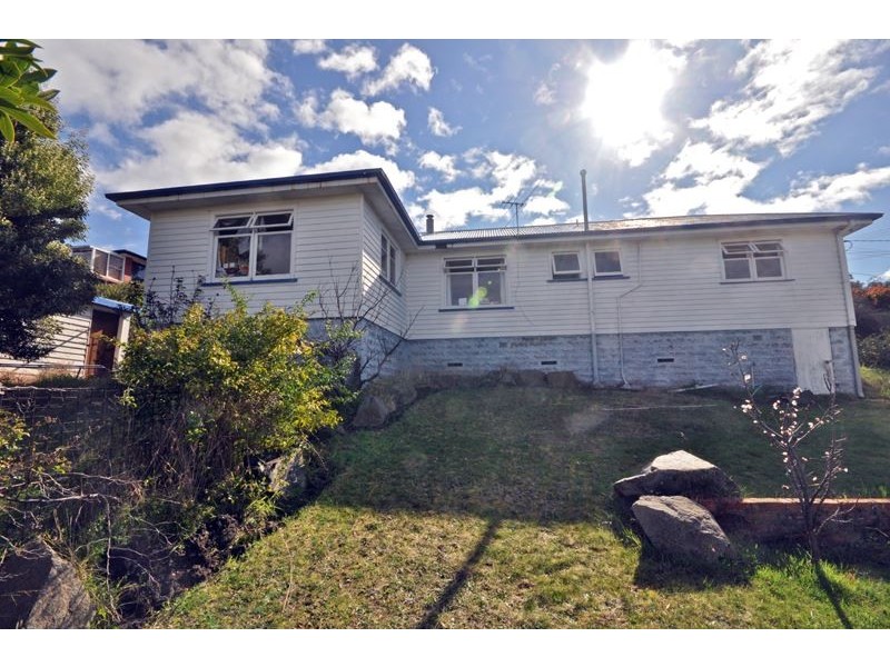 36 River Street, Bellerive TAS 7018