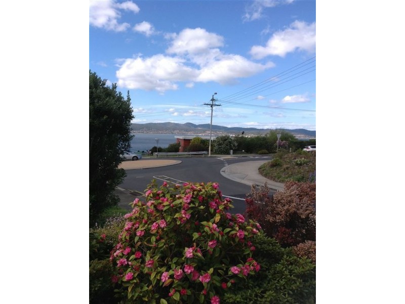 1 Aotea Road, Sandy Bay TAS 7005