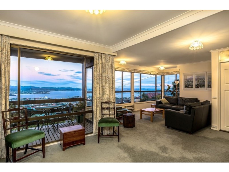 11 Sheldon Place, West Hobart TAS 7000