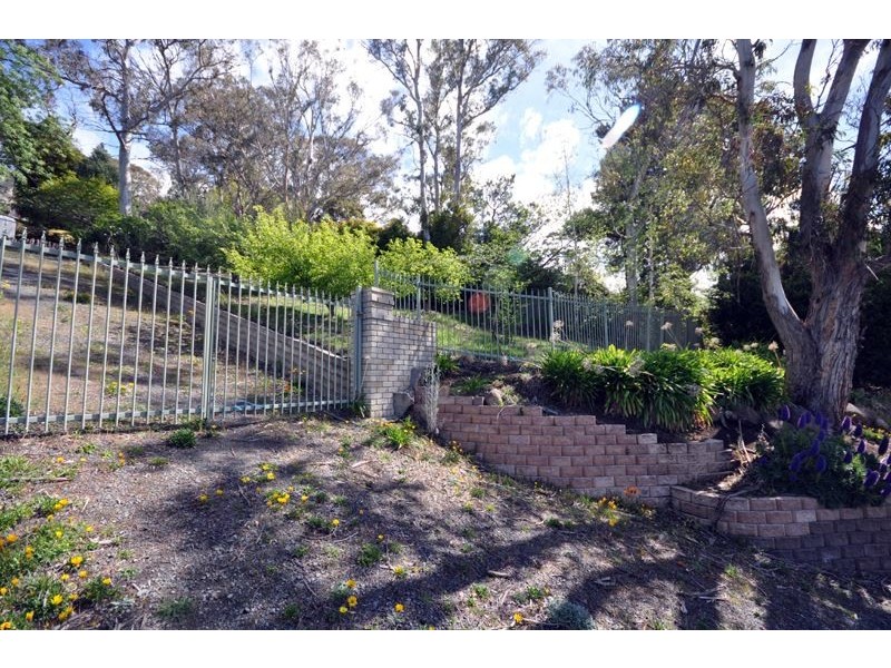 24 Rosehill Crescent, Lenah Valley TAS 7008