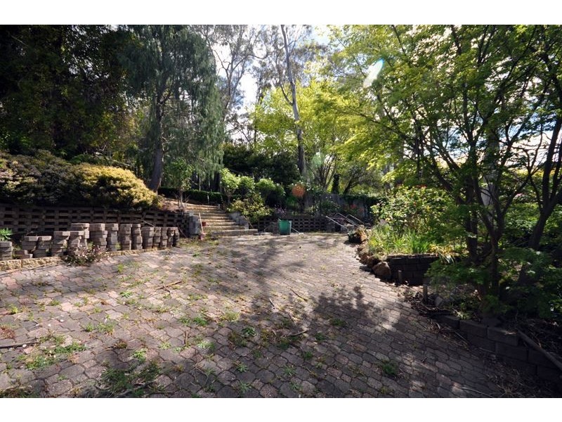 24 Rosehill Crescent, Lenah Valley TAS 7008