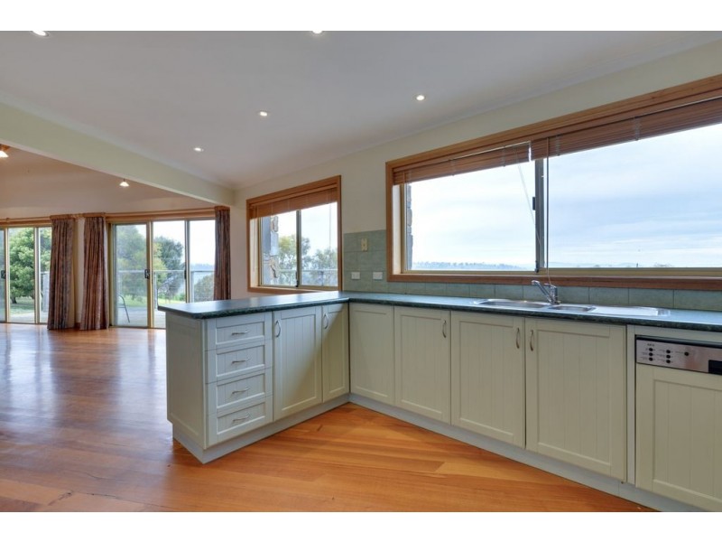 336 Sugarloaf Road, Carlton River TAS 7173